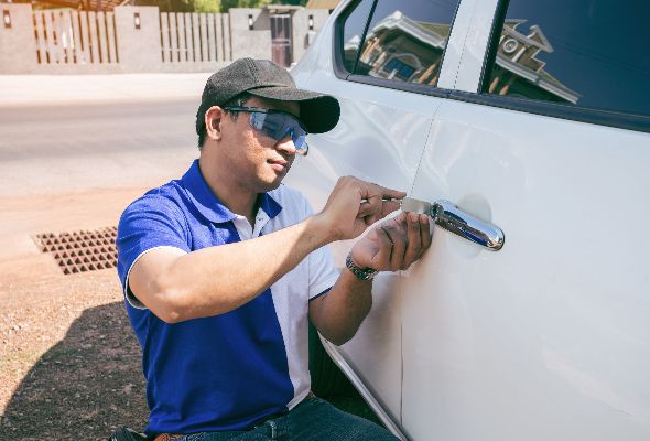 emergency automotive locksmith